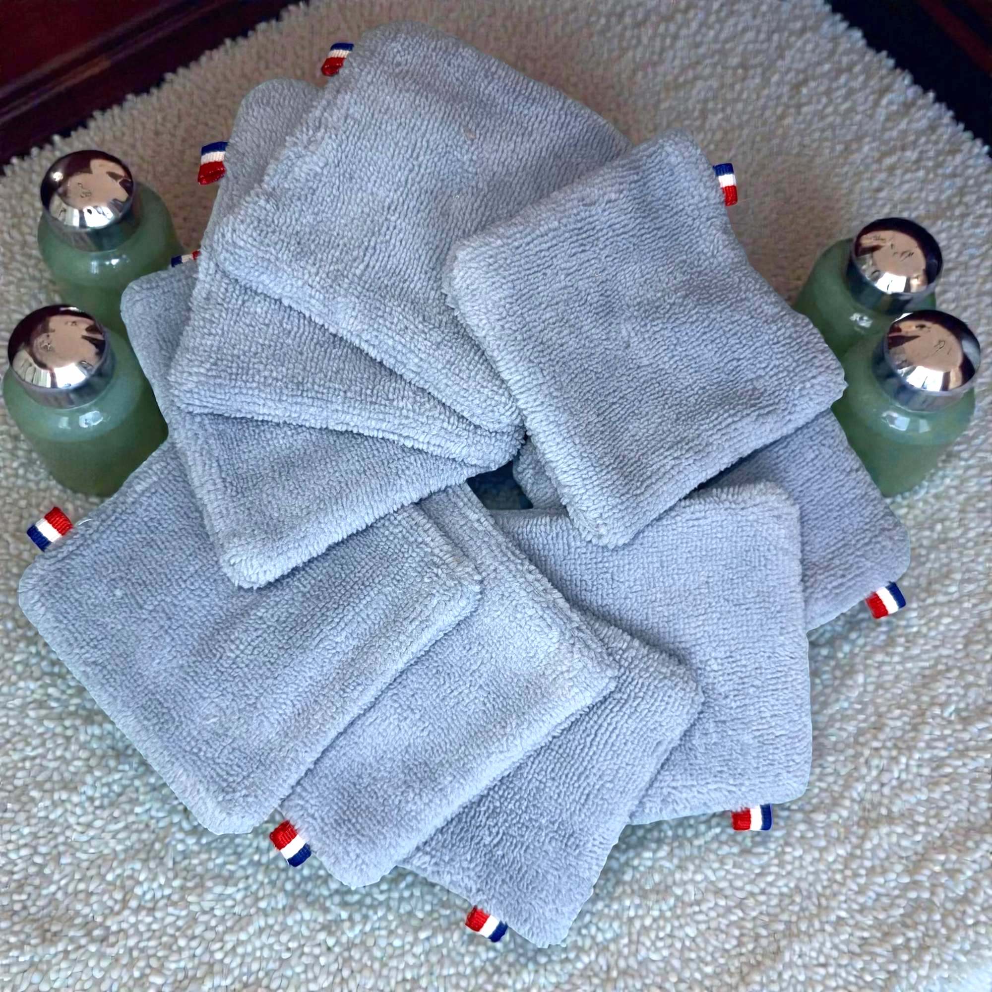 Lot de 10 lingettes démaquillantes lavables bleu ciel en double éponge bambou, carrés réutilisables doux pour le visage et les soins bébé Moonlac