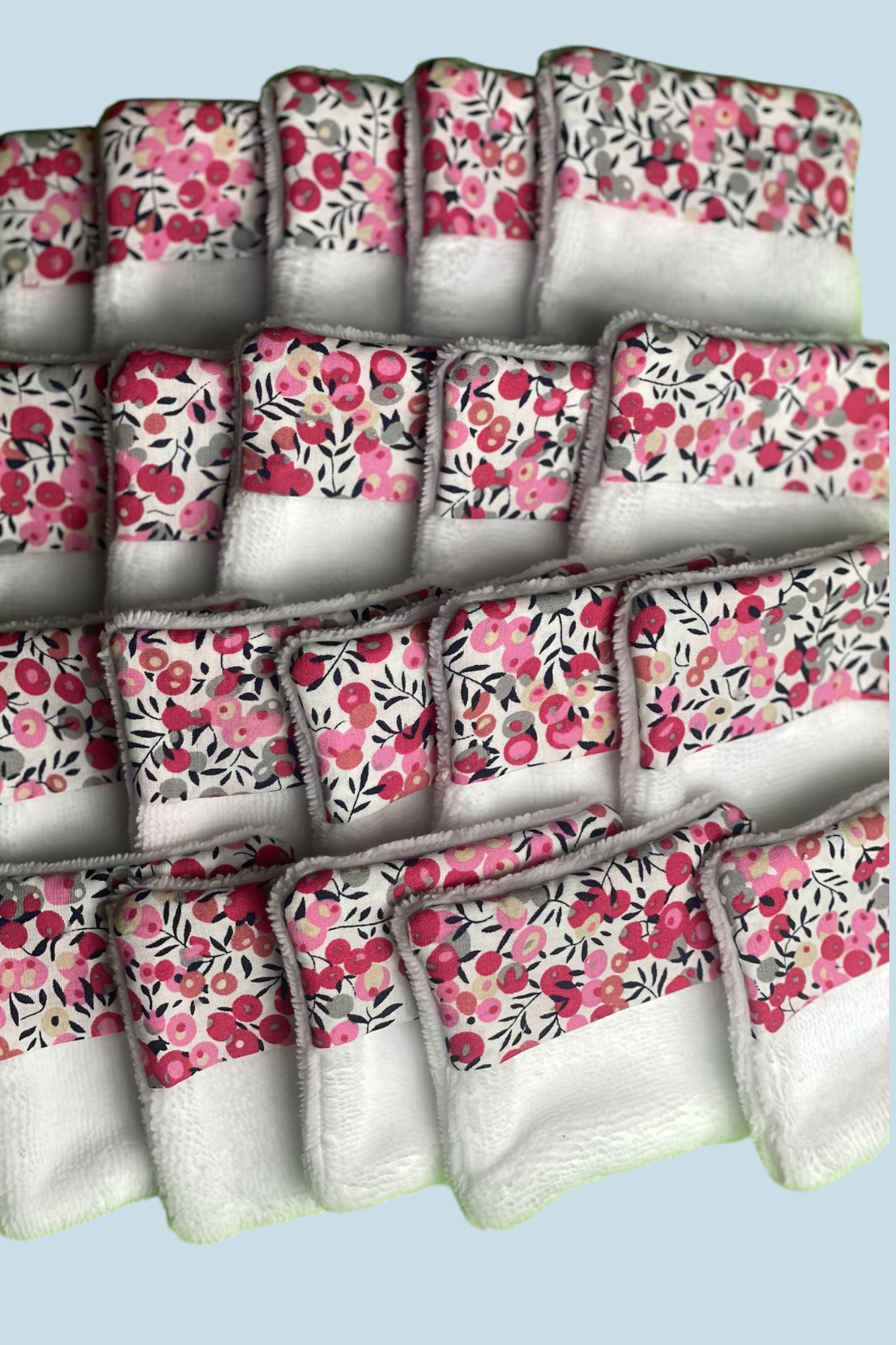 20 lingettes en double bambou lavable et coton motif fleurs rouges moonlac