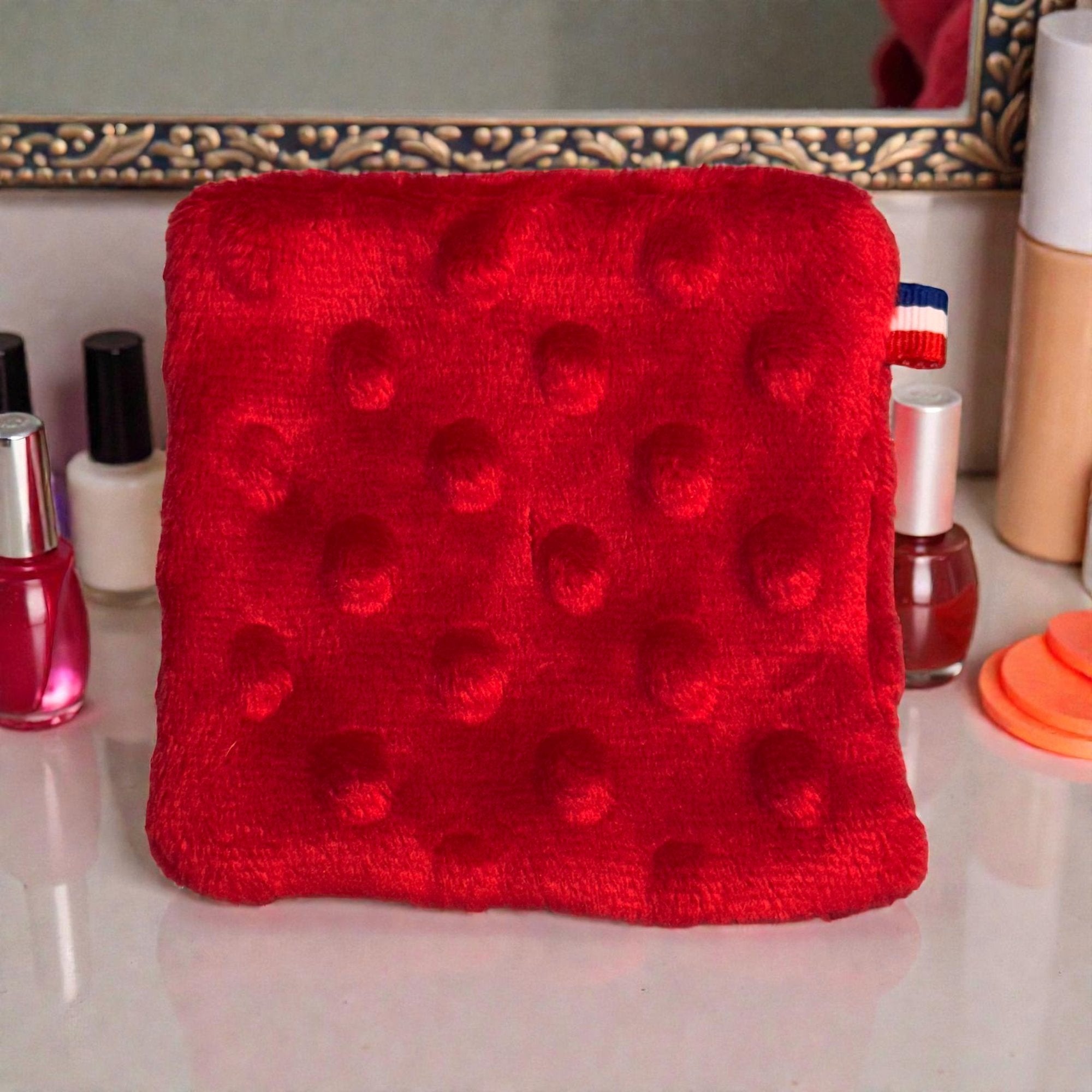 Detail texture Minky coton lavable rouge retrait vernis ongles zero dechet Moonlac