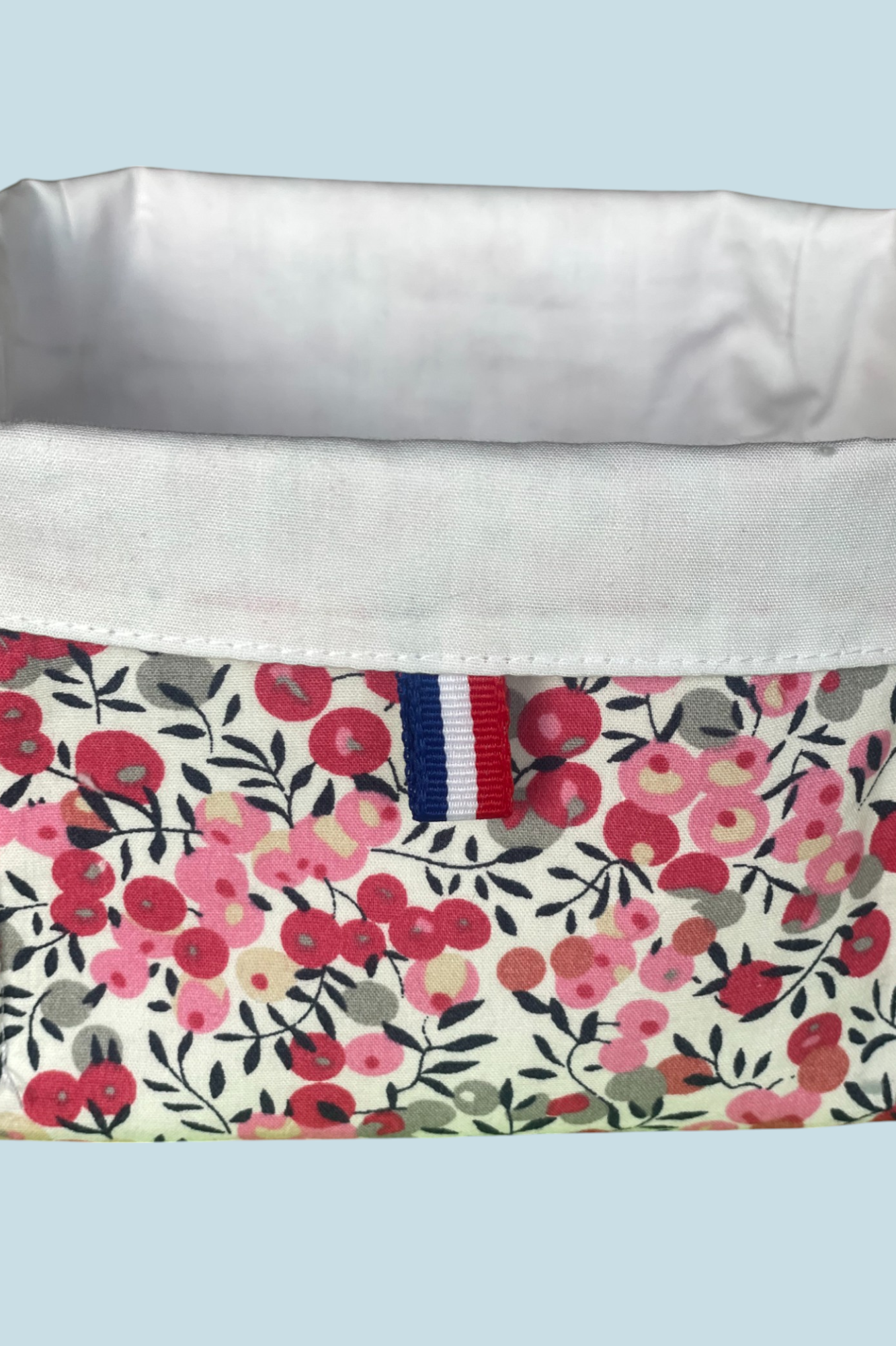 Gros plan panier lingettes moonlac