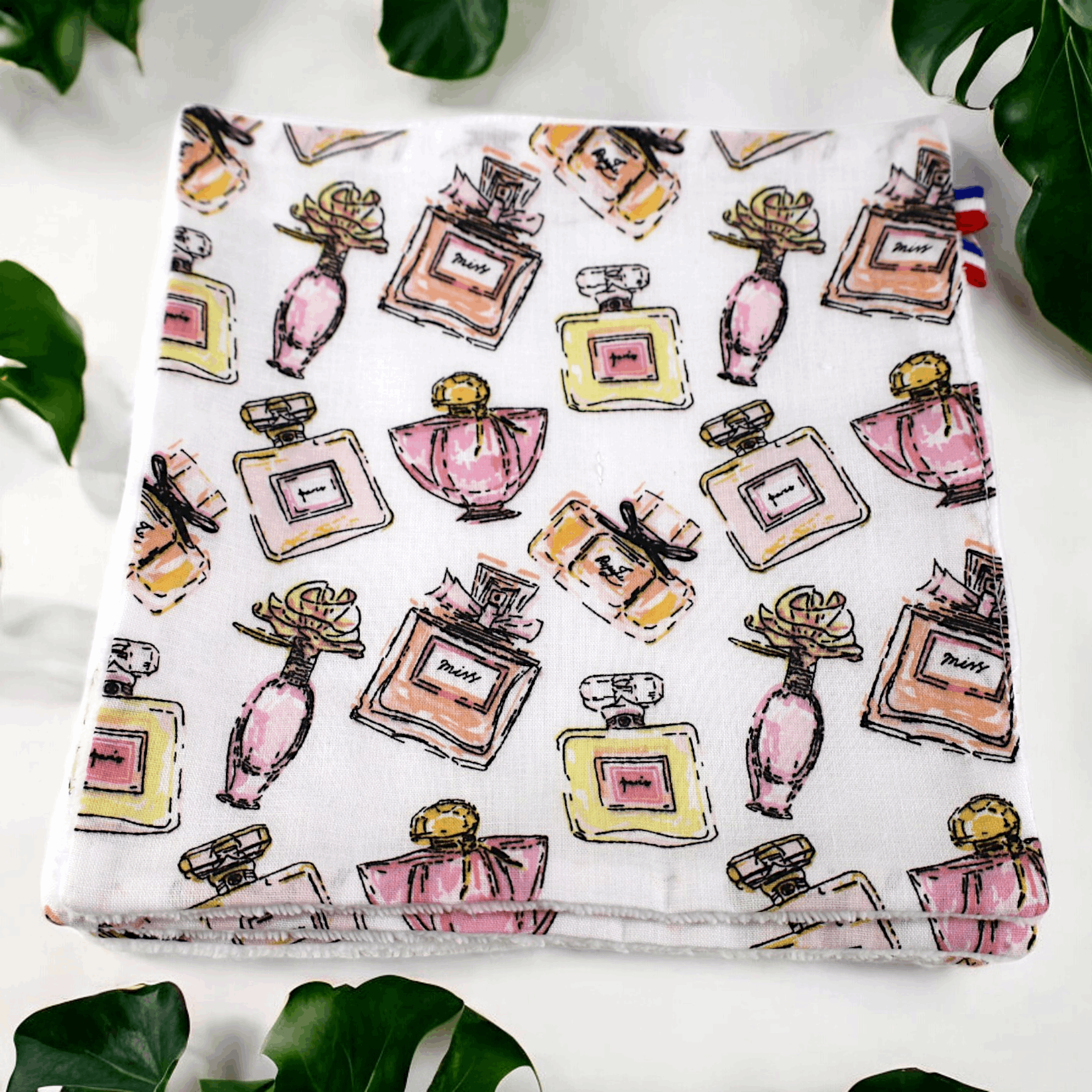 Serviette visage lavable bambou imprimé flacons de parfum – routine beauté zéro déchet dans la salle de bain ou en voyage par Moonlac