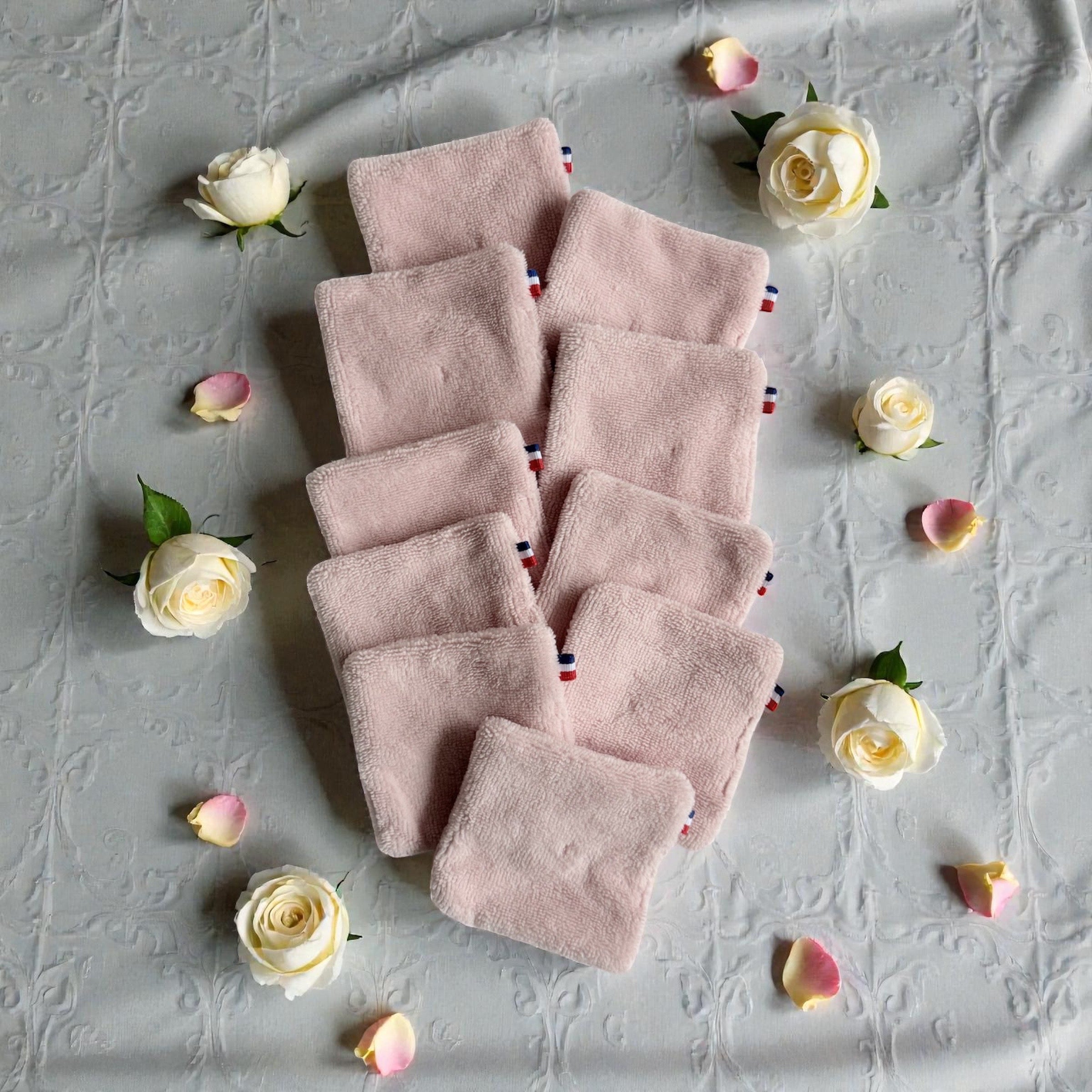 Lot de 10 cotons démaquillants lavables en bambou rose poudré. Ultra doux, écologiques et réutilisables pour le visage et la toilette bébé. moonlac