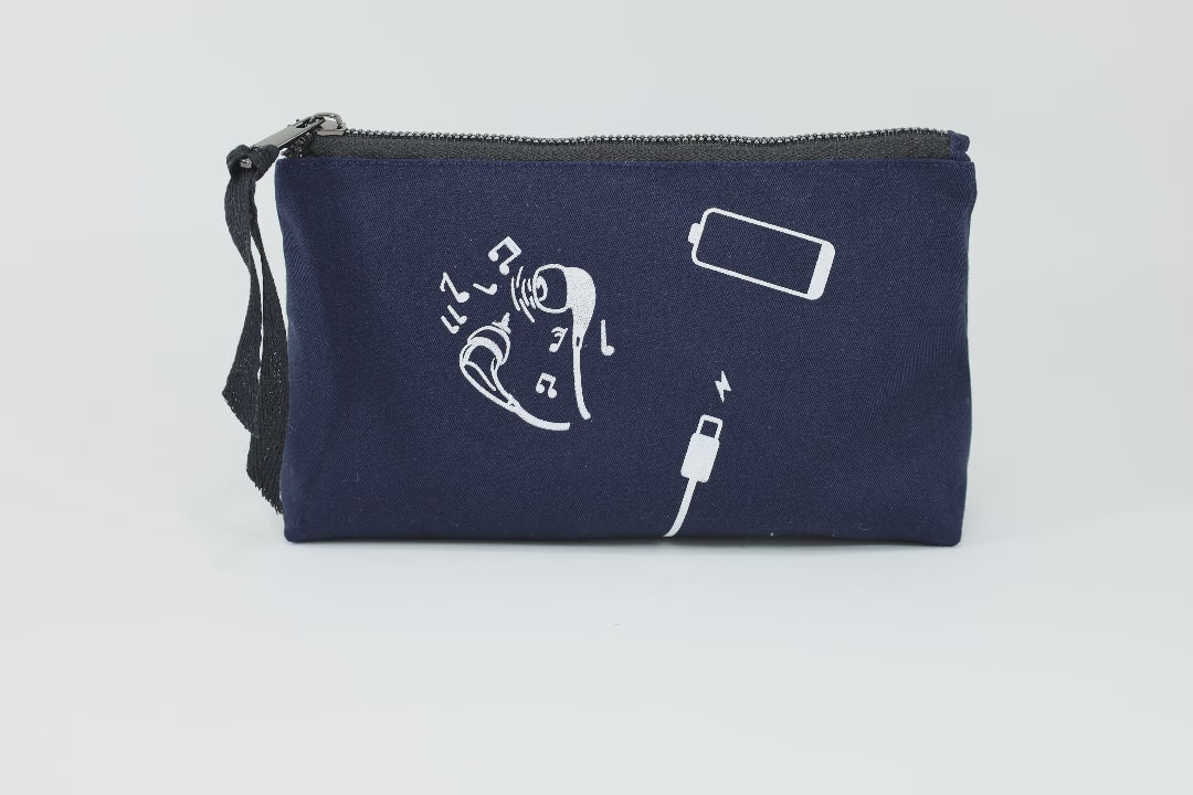 Vidéo vous montrant tout ce que vous pouvez ranger tous vos fils de chargeurs et vos écouteurs